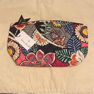 NWT Vera Bradley Medium Travel Cosmetic Bag in Kauai Floral